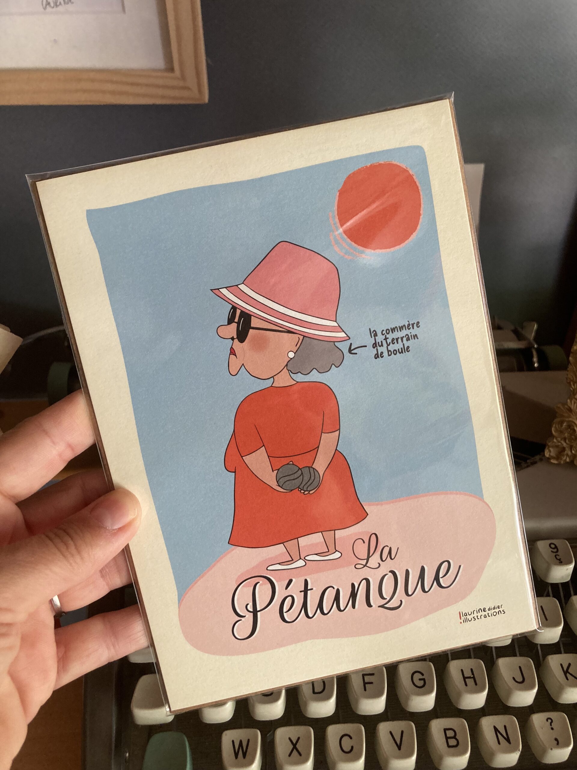 Illustratrice, graphiste, encadrement