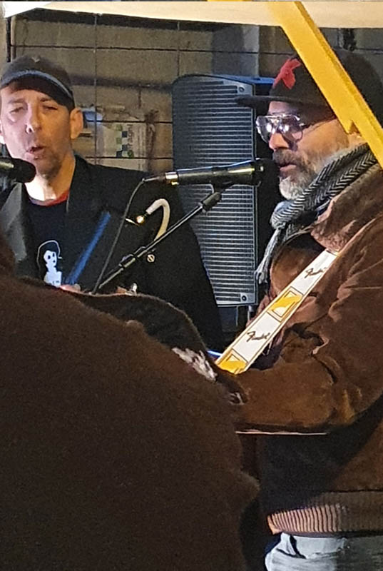 Olah Hund & Damien Jordan